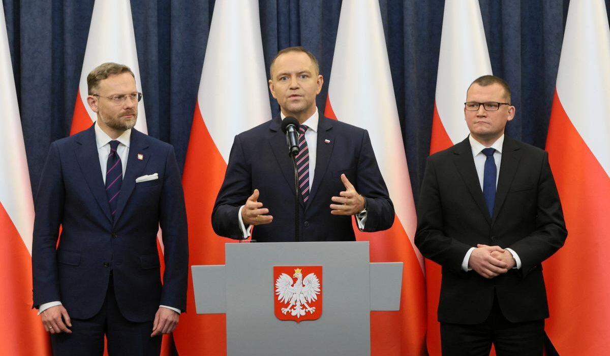 Bazilari is dunyasindan bahsediyor bazilari ise endiselerini dile getiriyor nawrocki nin vetosu su sekilde degerlendirildi 29706