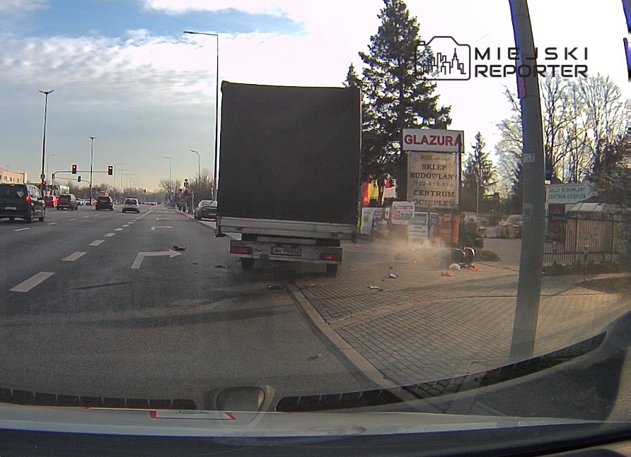 Białołęka'da bir motosiklet sürücüsü için ciddi kaza. Bir minibüsün sürücüsü aniden orta şeritten saptı 1 Bia o ka da bir motosiklet surucusu icin ciddi kaza bir minibusun surucusu aniden orta seritten sapti 30625