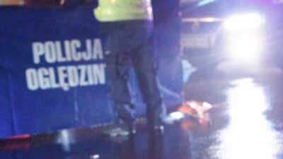 Bir adam karton kutuları ezen bir presin içine düştü. Büyük polonya'da trajedi 4 Bir adam karton kutulari ezen bir presin icine dustu buyuk polonya da trajedi 27994