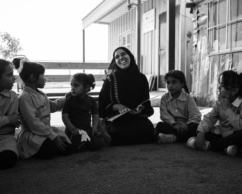 bir cocuk dovuldu arabalar bir alt bolume girdi hirsizliklar ve silahlar tasinmamizi istiyorlar 32352