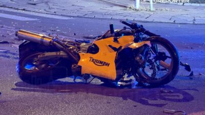 Bir motosiklet sürücüsü ile bir mercedes arasında ciddi çarpışma. Tek tekerlekli bisikletin sürücüsü baygın! Yol kapandı 3 Bir motosiklet surucusu ile bir mercedes arasinda ciddi carpisma tek tekerlekli bisikletin surucusu baygin yol kapandi 29335