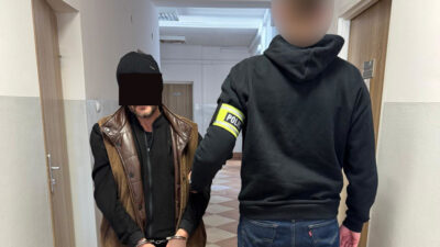 Blik kodlarindan nakit para tasiyordu alti suclama duyuldu 28415