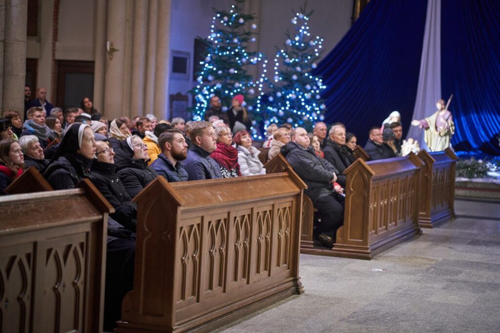 coban ayini sizi noel gunu ayinine katilmaktan muaf tutar mi kilise nin net tutumu 32304