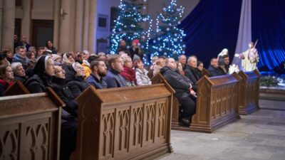 Coban ayini sizi noel gunu ayinine katilmaktan muaf tutar mi kilise nin net tutumu 32304