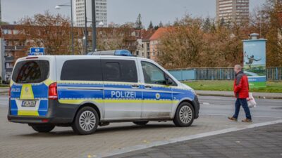 Cocuklar 13 yasindaki bir cocugu cekicle dovdu almanya da sok eden saldiri 28254