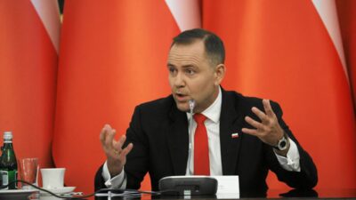 Cumhurbaskani nin tip zirvesinde saglik bakani yok hukumeti kimin temsil edecegi biliniyor 27756