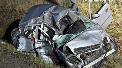 Dk50 de bir kamyon ile bir binek arac arasinda ciddi carpisma kadin surucu hayata dondurulmustur lpr helikopteri is basinda 29591