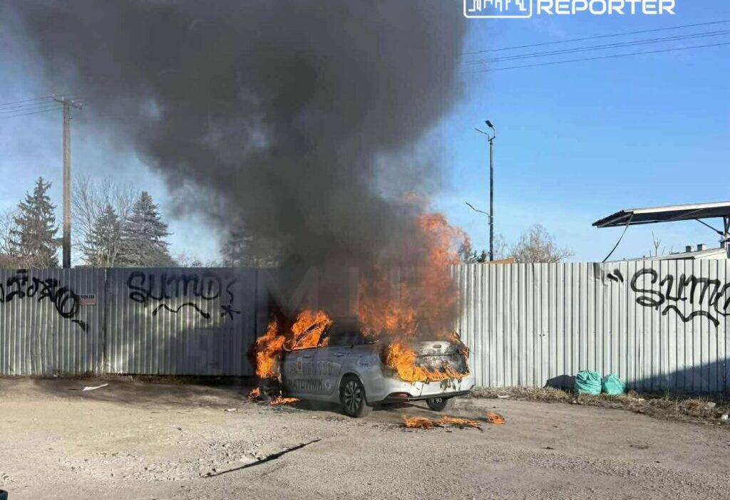 Dk7 de taksi yangini yangin hurda metal toplama alanina sicramistir yangin sondurme calismalari devam ediyor buyuk zorluklar 32343