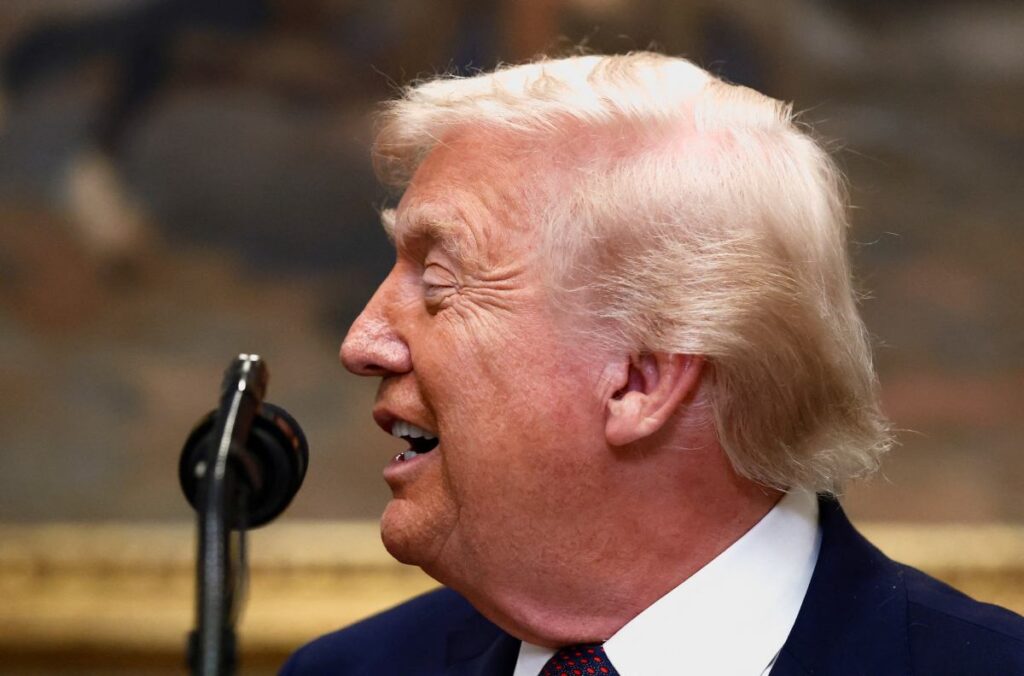 donald trump new york times a saldirdi gazeteyi ulusun dusmani olarak nitelendirdi 32156