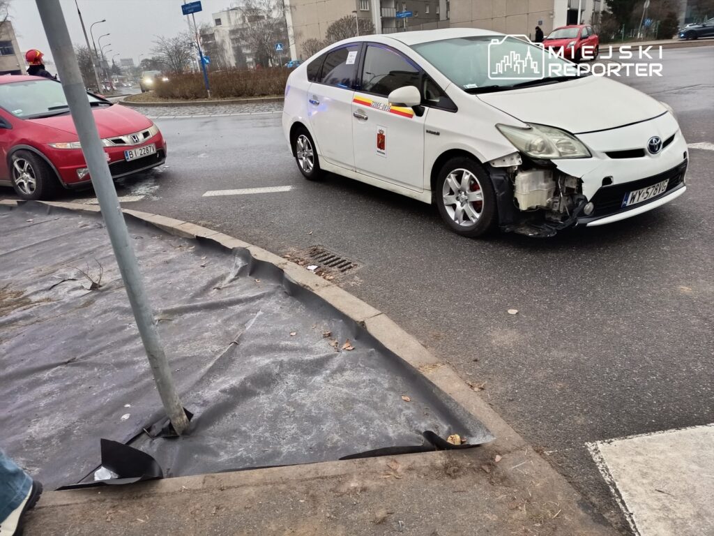 doner kavsakta araba kazasi 7 arac carpisti 32560