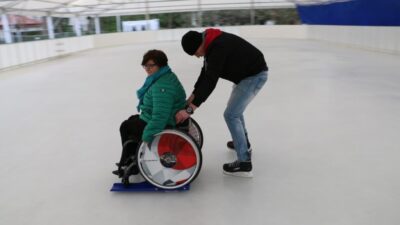 Engelsiz kış rekreasyonu. Ursynów'da tekerlekli sandalye kullanıcıları için kızaklar mevcuttur 2 Engelsiz kis rekreasyonu ursyn w da tekerlekli sandalye kullanicilari icin kizaklar mevcuttur 29736
