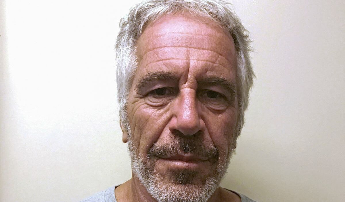 Epstein davasında önemli bir gelişme. Yargıçlar dosyanın ifşa edilmesini emretti 1 Epstein davasinda onemli bir gelisme yargiclar dosyanin ifsa edilmesini emretti 29022