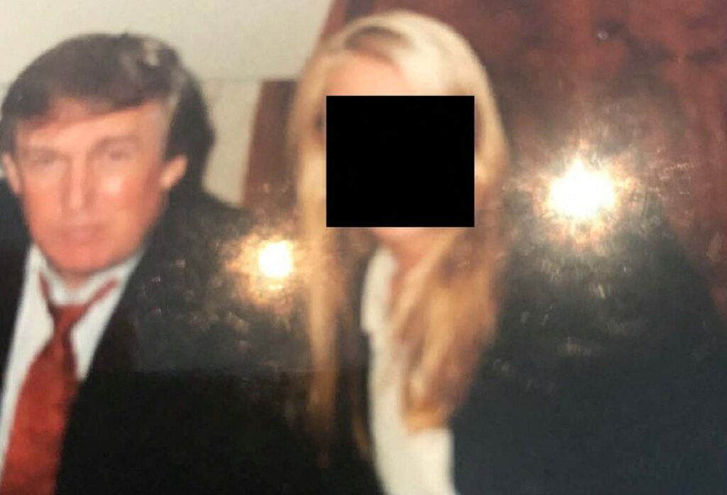 epstein in arsivinden 19 fotograf ortaya cikti trump cevap veriyor bu konuda hicbir sey bilmiyorum 29619