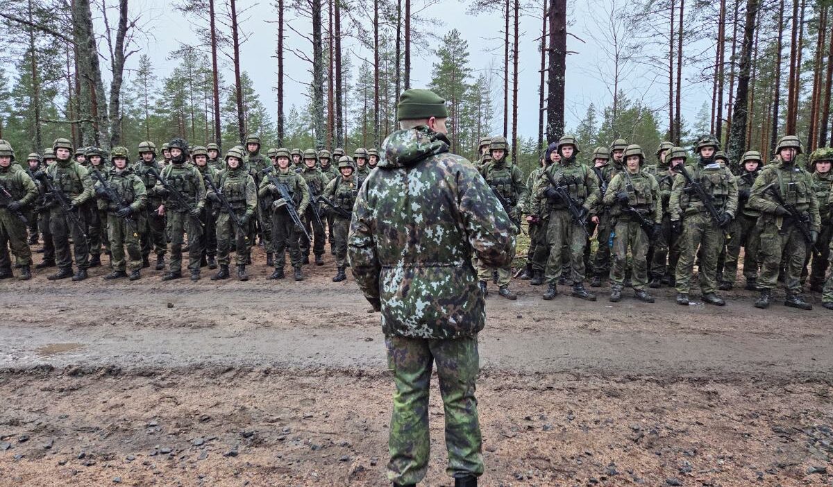 Finliler abd'nin kendilerini savunacağına inanmıyor. Rahatsız edici anket sonuçları 1 Finliler abd nin kendilerini savunacagina inanmiyor rahatsiz edici anket sonuclari 28850
