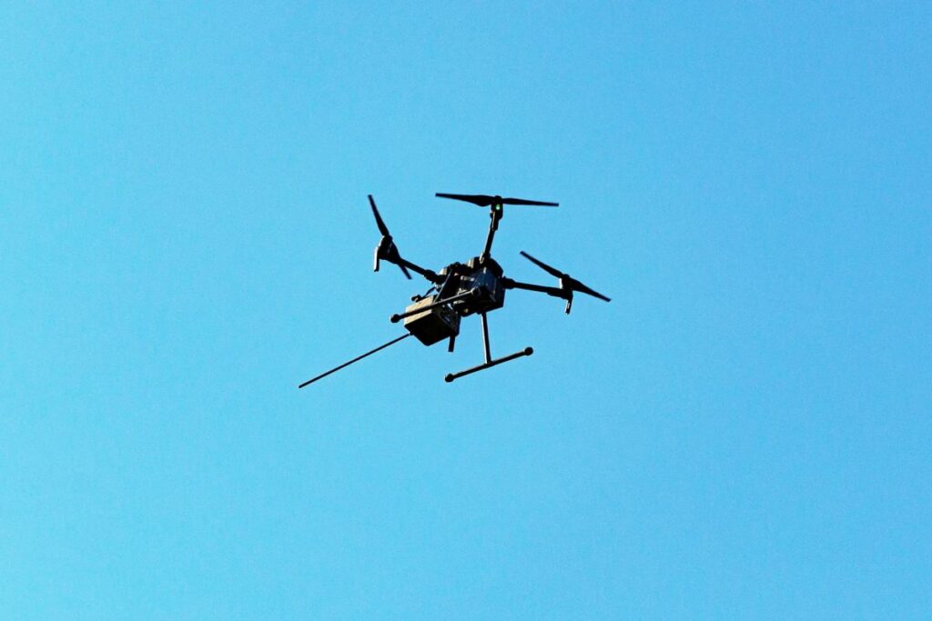 fransa da bir deniz ussu uzerinde dronlar ordu ates acti 27970