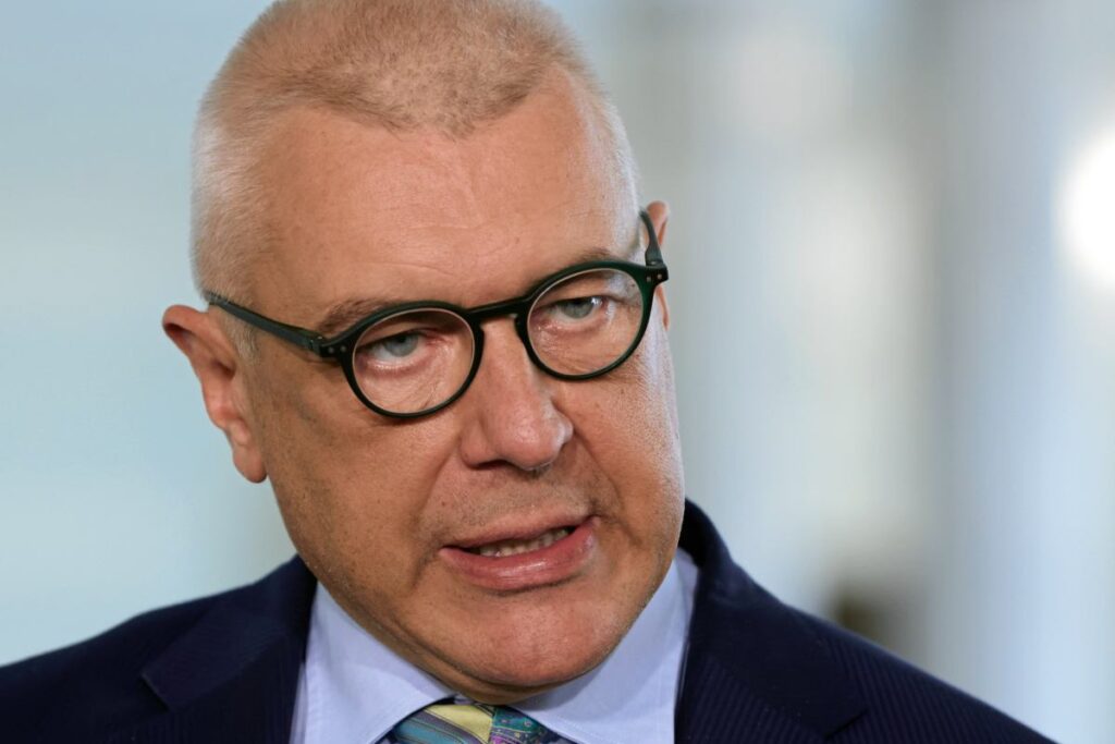 giertych cumhurbaskanligi bakani ile ilgili olarak dilini isirmadi bu soytari hoduk ve ahmak 30720