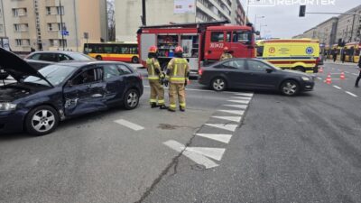 Grojecka caddesi'nde sola dönüşte kaza. Bir kişi hastanede 3 Grojecka caddesi nde sola donuste kaza bir kisi hastanede 29451