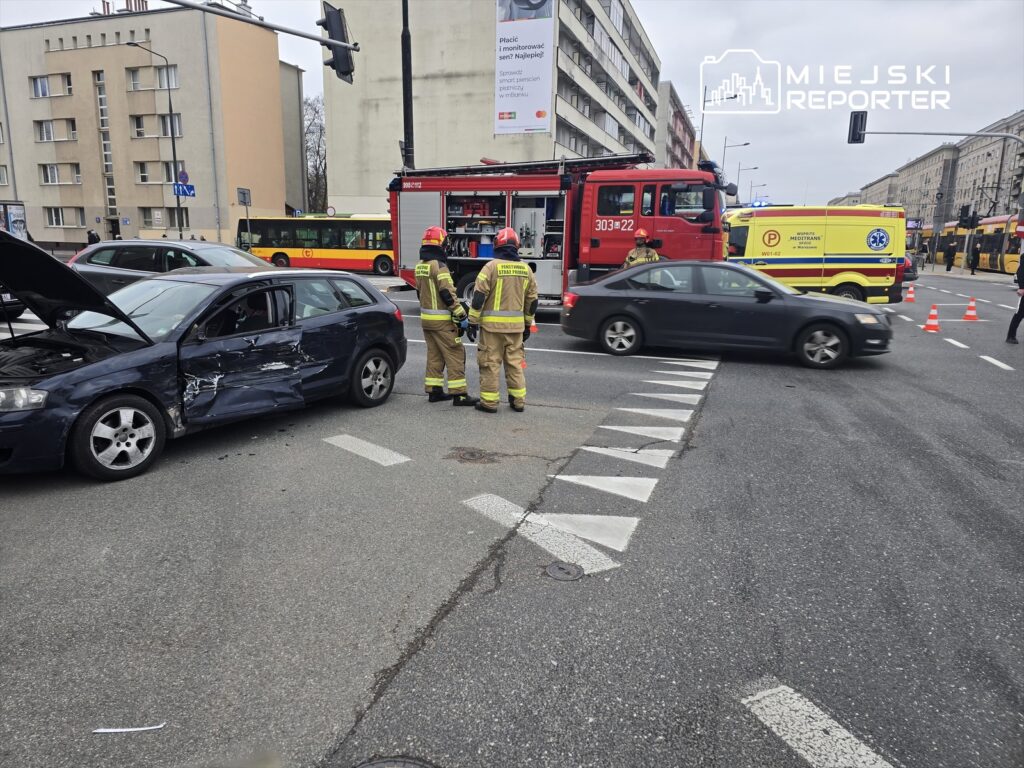 grojecka caddesi nde sola donuste kaza bir kisi hastanede 29451