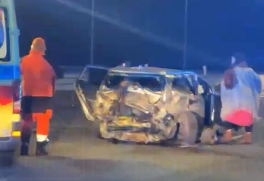 Guney koprusu nde gece meydana gelen kaza audi li saldirgan yuzde 2 den fazla bir orana sahipti uc kisi yaralandi 31753