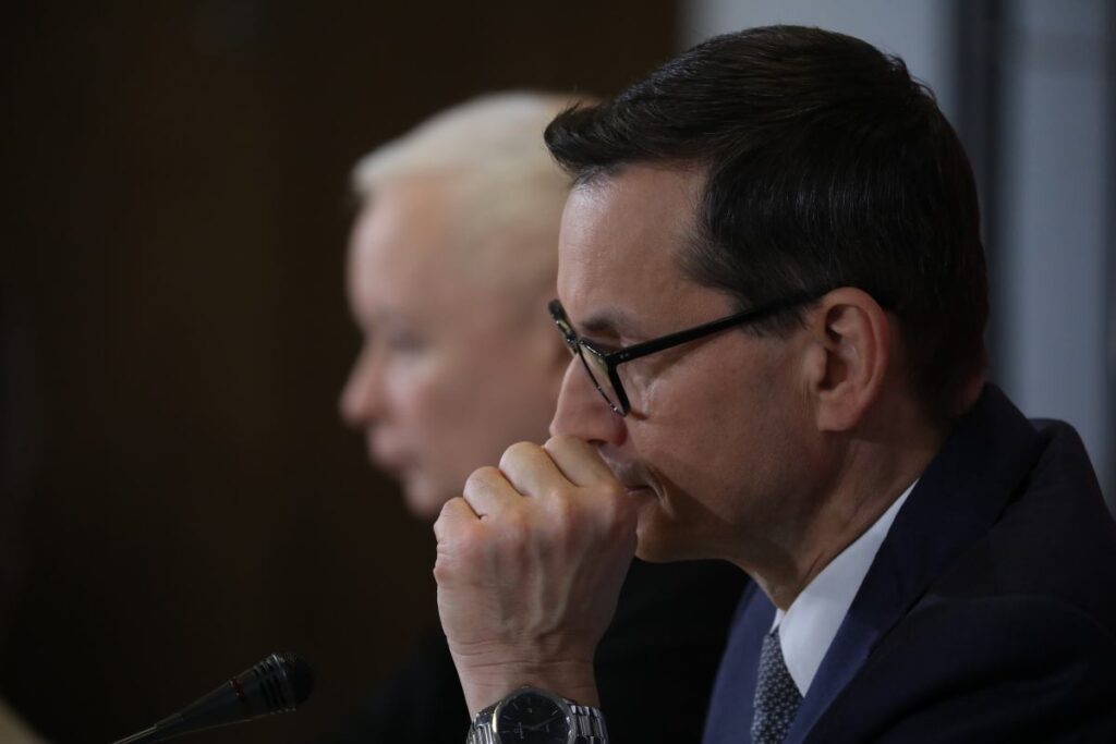 hukuk ve adalet partisi nde iki noel arifesi partisi duzenlenecek morawiecki ikincisine davet ediyor baskanlik icin rekabet ediyor 29948