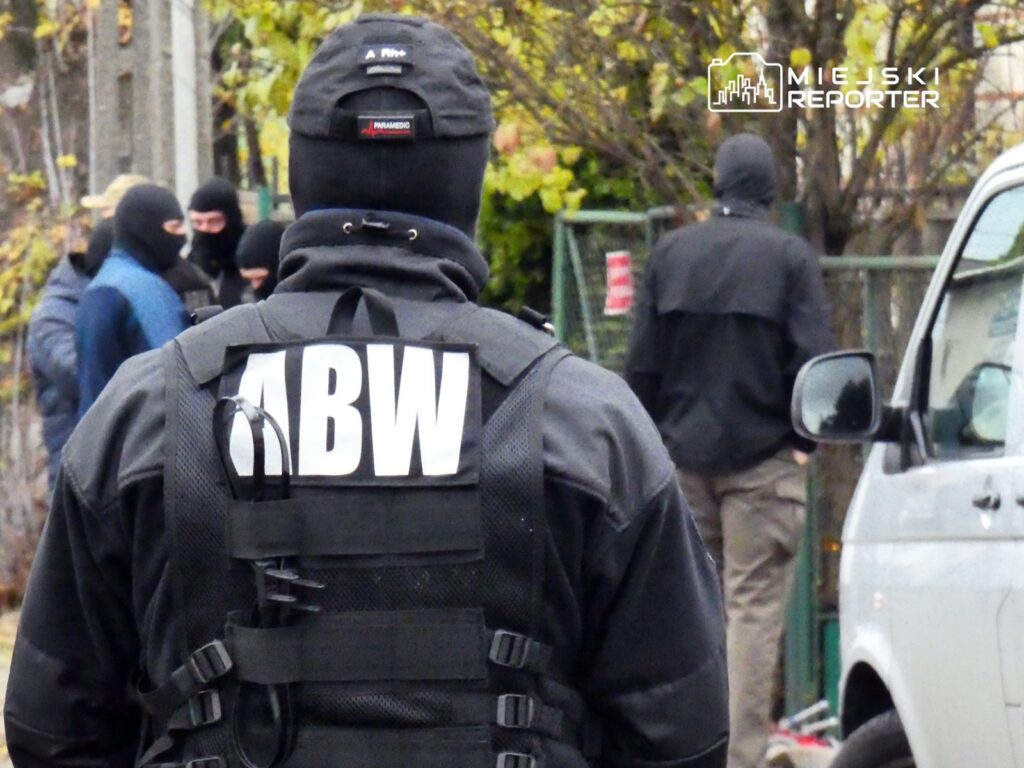 i c guvenlik gorevlileri bir noel pazarina terorist saldiri planlayan bir ogrenciyi tutukladi 30273