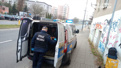 I ki ukraynali binaya girmeye calisti sehir muhafizlari tarafindan yakalandilar polis ulkeyi terk etme emri icin basvurdu 32289