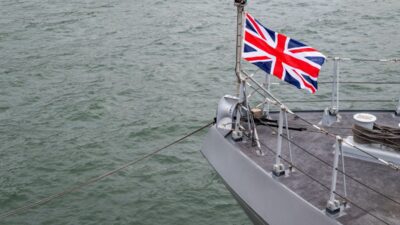 I ngiliz general rusya dan gelen tehdit konusunda uyardi bu kelimenin tam anlamiyla bir can simidi 28605