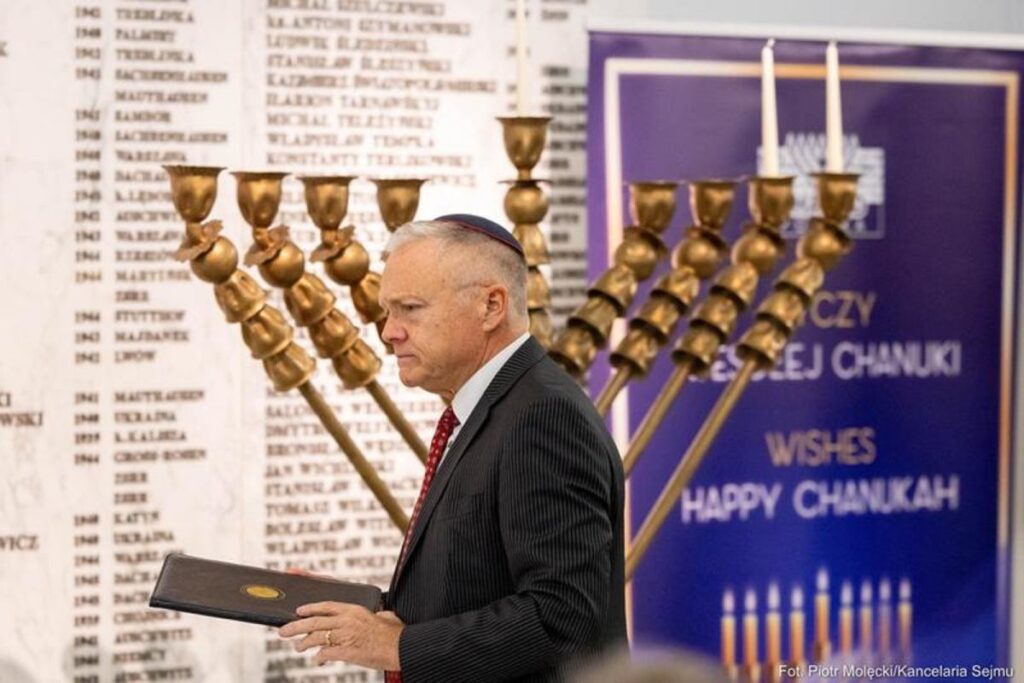 j zefaciuk sejm deki abd buyukelcisinin utanc verici sozlerine ofkelendi bir pagan olarak 30197