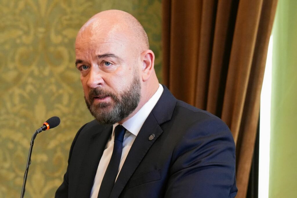 jacek sutryk in etrafinda isler gittikce kizisiyor ko politikaciya basvuruyor bu durum daha once gorulmemis bir sey 28642