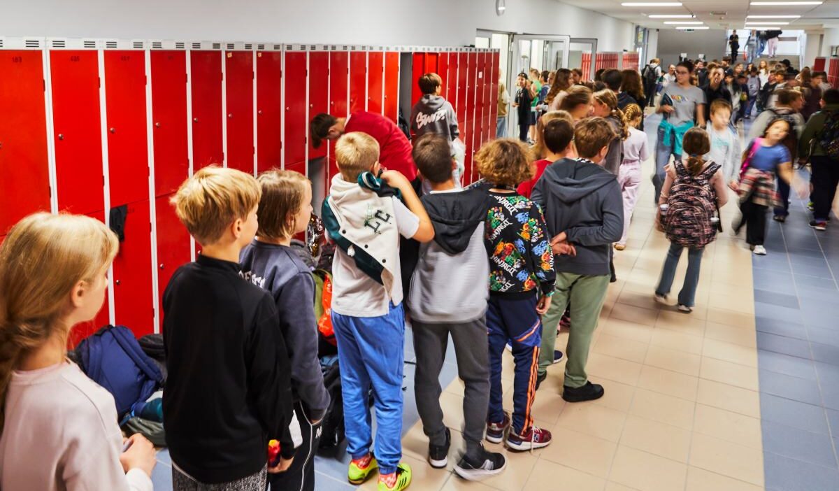 Jelenia g�ra'da 11 yaşında bir çocuk öldü. Polis, bir tanığın bildirdiklerini açıkladı 1 Jelenia g ra da 11 yasinda bir cocuk oldu polis bir tanigin bildirdiklerini acikladi 30301