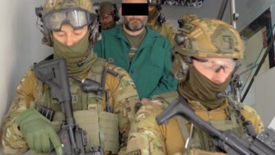 Kadinlari asagilamakla dolu adrian w mahkemeye cikacak 27917