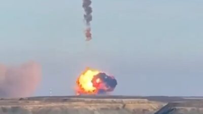 Kalkistan kisa bir sure sonra roket bir ates topunun icinde durdu yine sarmat olabilirdi 26923