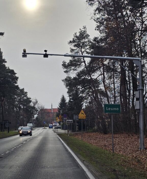 Kampinos ormani ndaki kesitsel hiz olcumu artik faaliyettedir 13 kilometre uzunlugunda 30736