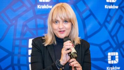 Ko meclis uyesi rafal trzaskowski ile birlikte bir fotografta yer aldi bir aciklama yayinladi 31899