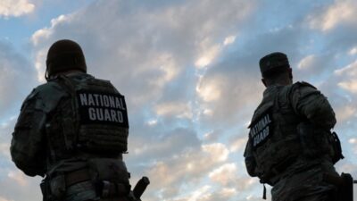 Kongre binasına saldırmadan bir gün önce bomba yerleştirmesi bekleniyordu. Fbi, şüpheliyi gözaltına aldı. 2 Kongre binasina saldirmadan bir gun once bomba yerlestirmesi bekleniyordu fbi supheliyi gozaltina aldi 27685