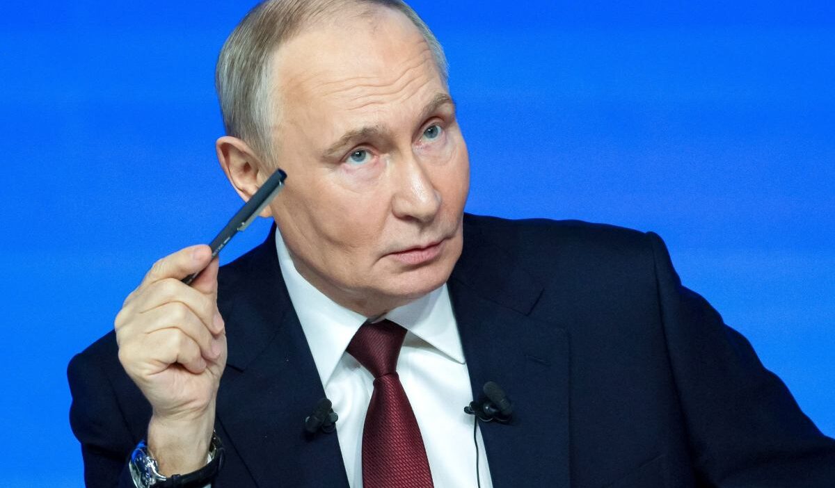 Kremlin macron un putin ile diyalog konusundaki sozlerine tepki gosterdi peskov bir aciklama yapti 31473