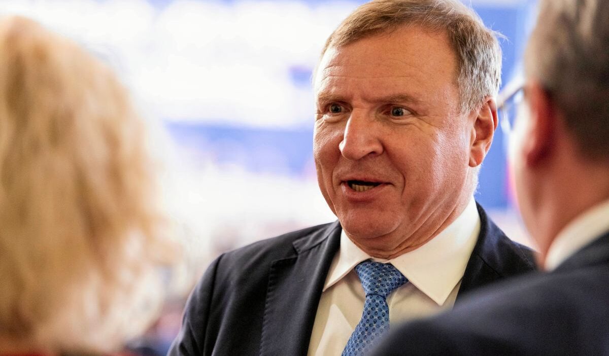 Kurski çevresinde arbede. Hukuk ve adalet politikacıları öfkelendi. "lağım çukuru yine patlak verdi". 1 Kurski cevresinde arbede hukuk ve adalet politikacilari ofkelendi lagim cukuru yine patlak verdi 30898