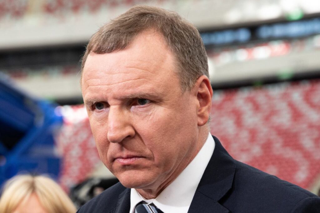 kurski nin tuhaf girisi hukuk ve adalet partisi nde firtinaya neden oldu bu girisi silmeniz icin size guveniyorum 30230