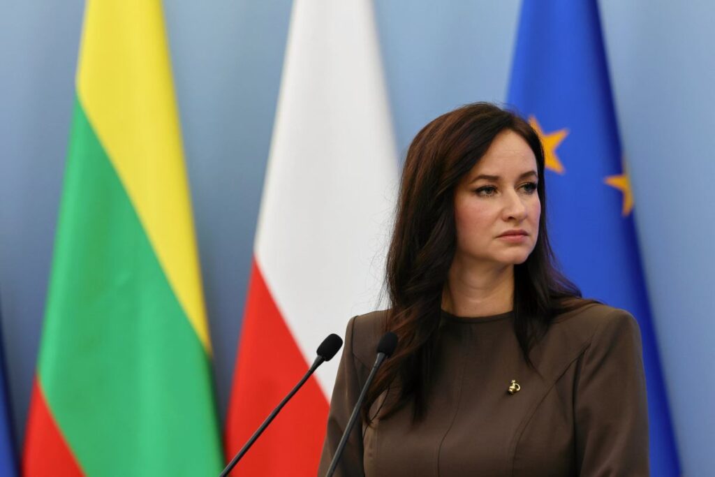 litvanya uzerinde yuzlerce balon ulke olaganustu hal uygulayacak 27988