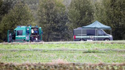 Lublin bölgesinde drone enkazı. İçişleri ve i̇dare bakanlığı başkan yardımcısı yeni bilgiler verdi 2 Lublin bolgesinde drone enkazi i cisleri ve i dare bakanligi baskan yardimcisi yeni bilgiler verdi 29987
