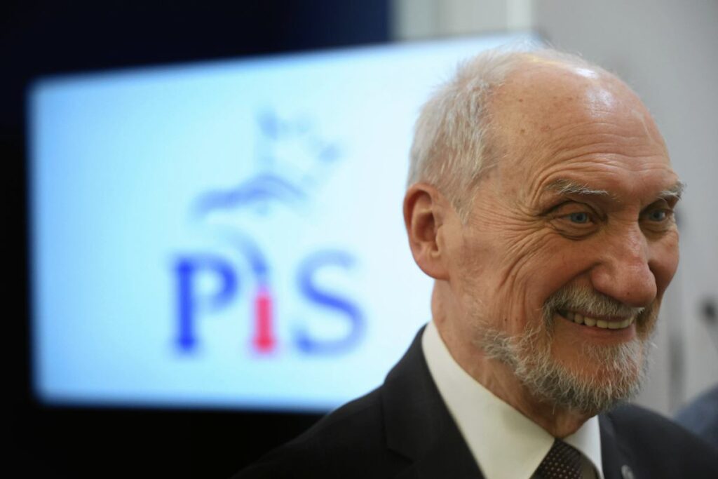 macierewicz in alt komitesi ikinci tupolev i imha etme hakkina sahip miydi savcilik bir karar verdi 30631