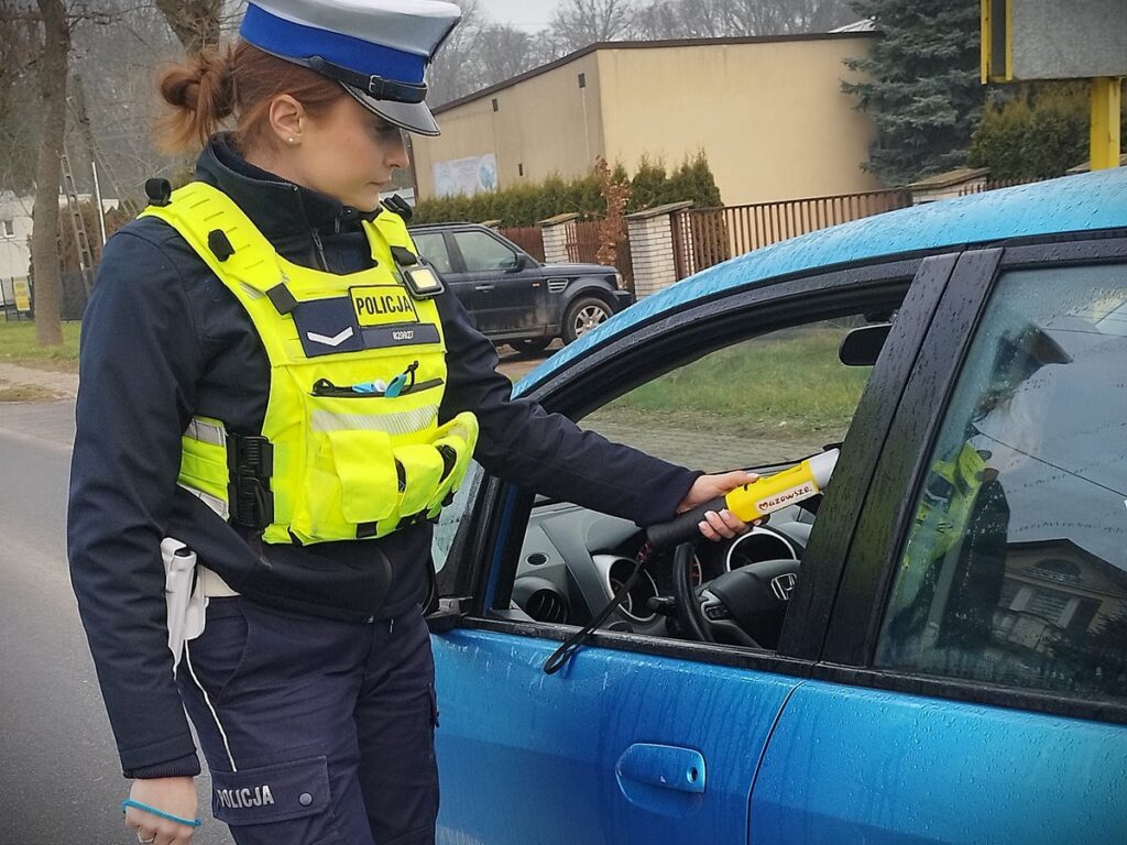 mazovia polisinin operasyonunda bir gunde 30 alkollu surucu ortaya cikarildi 28705