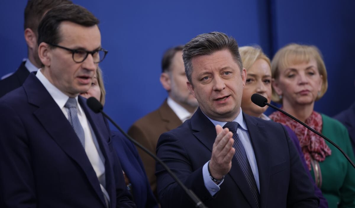 Micha dworczyk hukuk ve adalet partisindeki anlasmazlik uzerine iki vizyon var bu tur kaba ifadelere basvurmaya degmez 31985