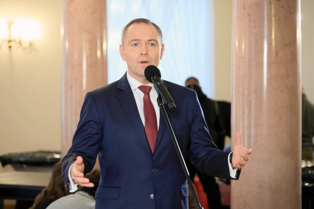 nawrocki tarafindan duyurulan dogum sahnesi iste boyle gorunuyor bir ayrinti dikkat cekiyor 31034