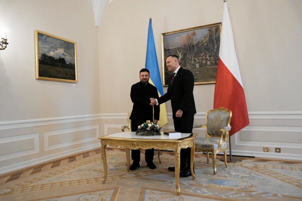 nawrocki zelensky ye ne soyledigini acikladi bunu sert bir konusma sirasinda ilettim 31181