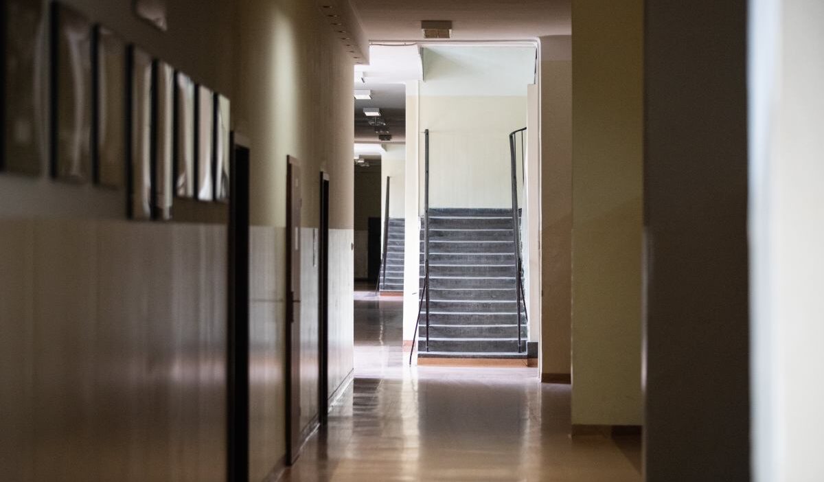 Olsztyn ogrenci teneffuste ogretmenine saldirdi i zole edilmisti 32111