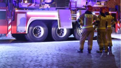 Opole elektrik santrali'nde arıza. Uzman bir itfaiyeci grubu iş başında 4 Opole elektrik santrali nde ariza uzman bir itfaiyeci grubu is basinda 27781