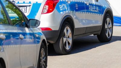 Opolskie: 7 yaşındaki çocuk 5 yaşındaki kız kardeşine araba ile çarptı 4 Opolskie 7 yasindaki cocuk 5 yasindaki kiz kardesine araba ile carpti 29745