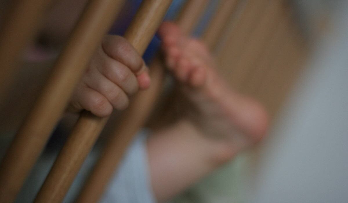 Podlasie de iki aylik bir kiz cocugunun olumu savcilik ebeveynleri yargilamadan cezalandirmak istiyor 27417