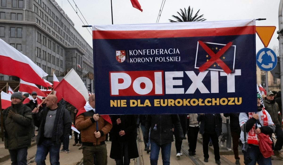Polonya avrupa birligi nden ayrilmali mi neredeyse her dort polonyalidan biri bunu istiyor sondays 31632